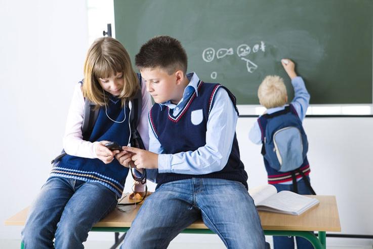 Ребенок, школа и мобильный телефон
