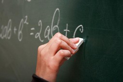 Половина учителей завалила новые экзамены по компетенциям