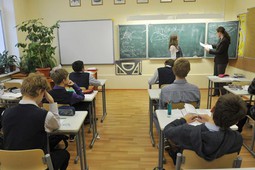 Зарплаты крымских учителей вырастут к июлю