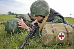 Военные медики будут консультировать пациентов по Интернету