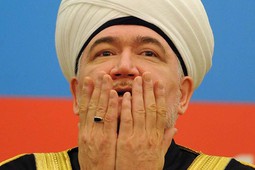 Совет муфтиев России выступил за разрешение хиджаба в школах
