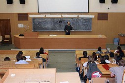 Рособрнадзор запретил прием студентов в 7 вузов