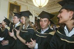 Работодатели оценили зарплаты российских выпускников