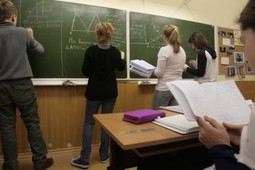 Московские вузы начнут курировать слабые школы