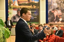 Сергей Поспелов: «Значимые для страны решения государство должно принимать вместе с молодежной элитой России»