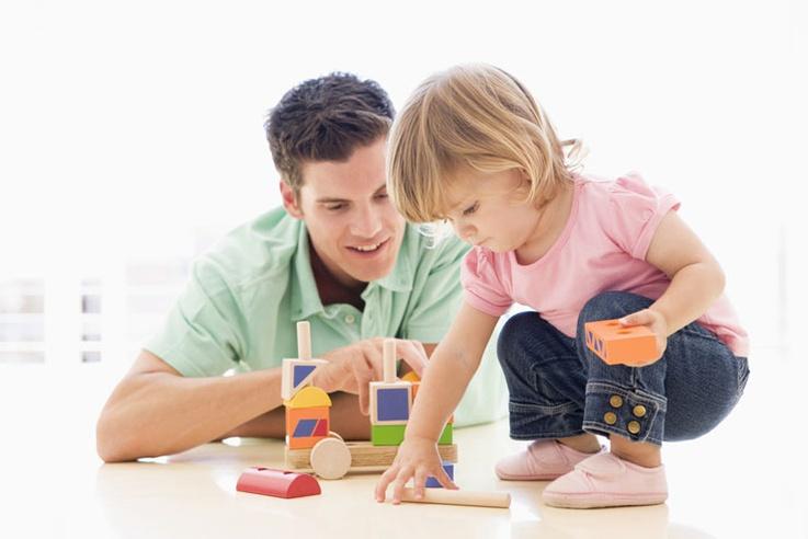 Какие игрушки и игры могут выбрать родители для развития ребенка до 3 лет?
