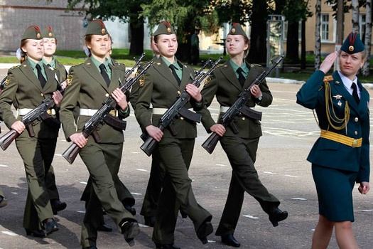 Военные училища для девушек - плюсы и минусы военного образования