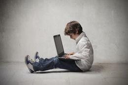 Что делать, если ребенка не оторвать от телефона и компьютера?
